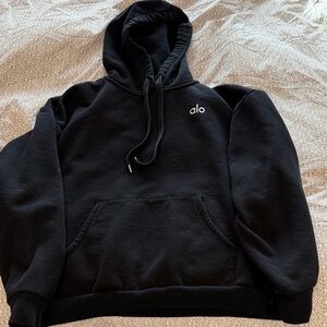 ALO Yoga woman’s accolade black Hoodie